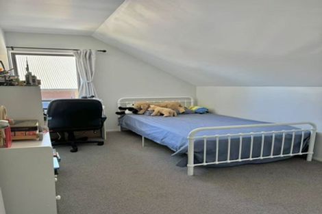 Photo of property in 37 Fields Parade, Oteha, Auckland, 0632
