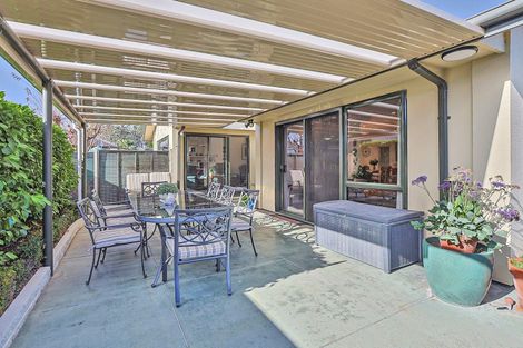Photo of property in 10 Park Lane, Greenmeadows, Napier, 4112