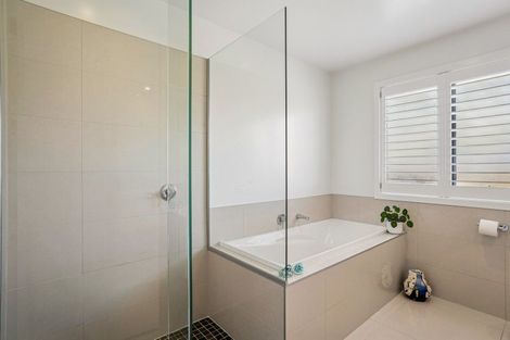 Photo of property in 15 Mckellar Drive, Jacks Point, Queenstown, 9371