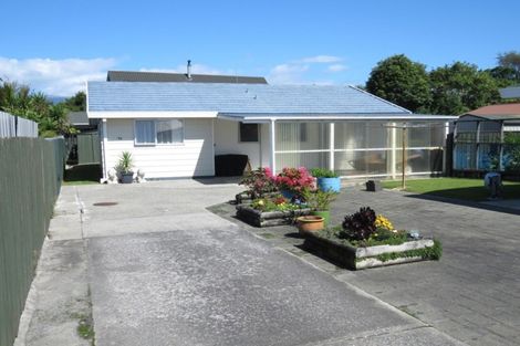 Photo of property in 54 Henley Street, Westport, 7825