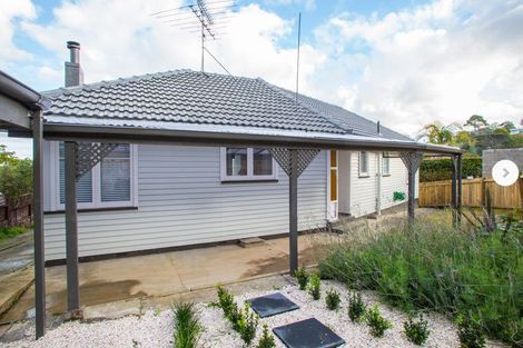 Photo of property in 16 Limmer Place, Browns Bay, Auckland, 0632