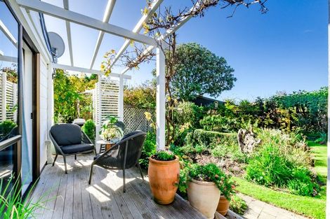 Photo of property in 34 Olive Terrace, Paraparaumu Beach, Paraparaumu, 5032