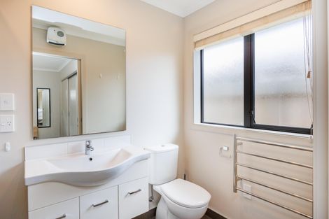 Photo of property in 4 Arena Court, Palmerston North, 4410