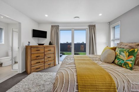 Photo of property in 16 Jules Crescent, Bell Block, New Plymouth, 4312