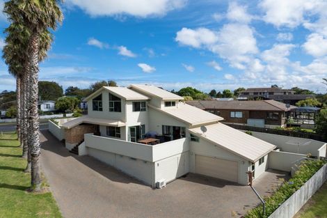 Photo of property in 37 Riverside Drive, Waiuku, 2123