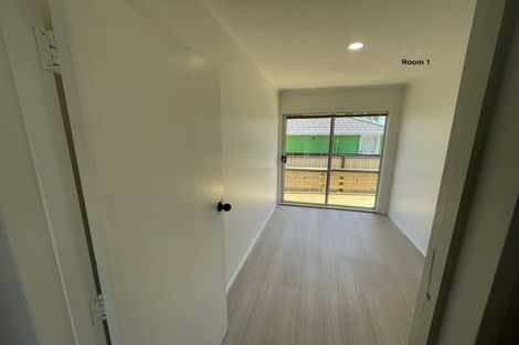 Photo of property in 104 Edmonton Road, Henderson, Auckland, 0612