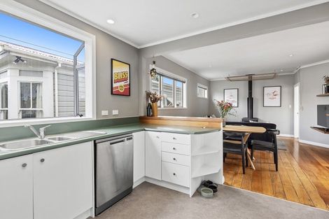 Photo of property in 36 Kaihuia Street, Northland, Wellington, 6012