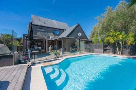 Photo of property in 37 Kent Terrace, Taradale, Napier, 4112
