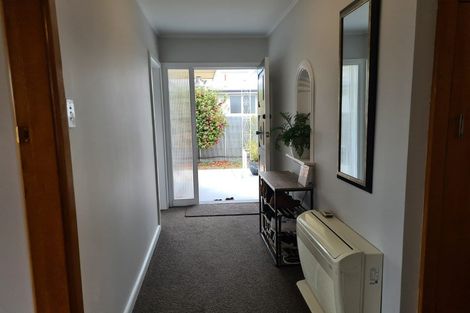 Photo of property in 33 Toorak Avenue, Avonhead, Christchurch, 8042