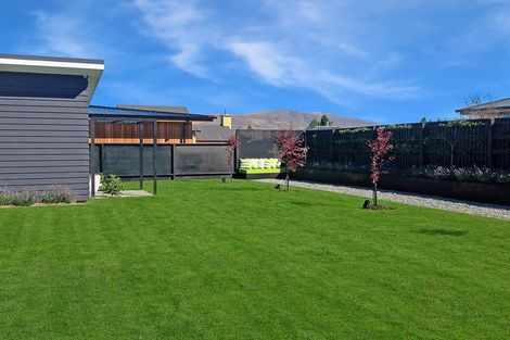 Photo of property in 15 Rhoboro Road, Twizel, 7901