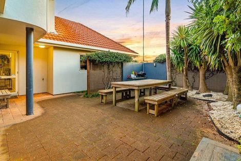 Photo of property in 1/8 Fenwick Avenue, Milford, Auckland, 0620