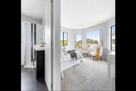 Photo of property in 46 Newbury Place, Schnapper Rock, Auckland, 0632