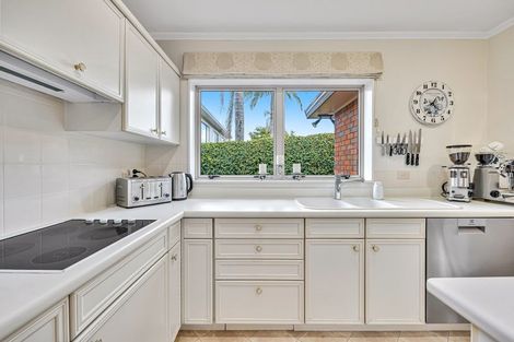 Photo of property in 32 Reflection Drive, West Harbour, Auckland, 0618