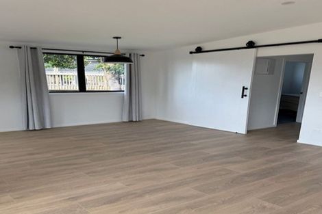 Photo of property in 4 Ferndale Drive, Snells Beach, 0920