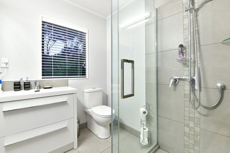 Photo of property in 144 Red Beach Road, Red Beach, 0932