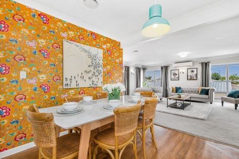 Photo of property in 2/10 Liverpool Street, Papakura, 2110