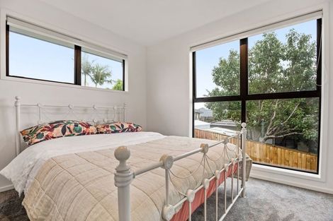 Photo of property in 7/2 Jadewynn Drive, Massey, Auckland, 0614