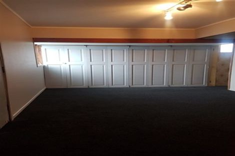 Photo of property in 51 Strid Road, Te Atatu South, Auckland, 0610