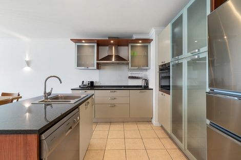 Photo of property in 206/136 Marine Parade, Mount Maunganui, 3116