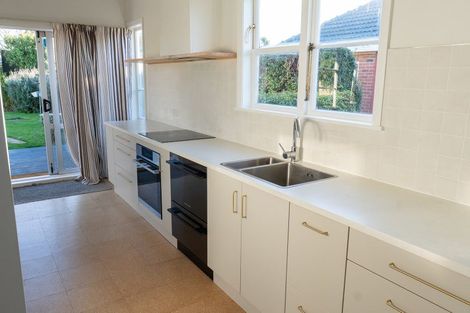 Photo of property in 37 Puketai Street, Andersons Bay, Dunedin, 9013