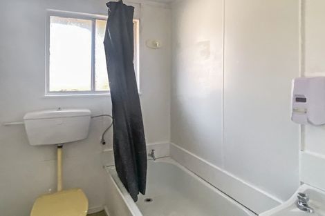 Photo of property in 1/76 Portage Road, New Lynn, Auckland, 0600