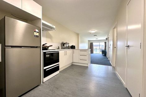 Photo of property in 4/242 Great North Road, Henderson, Auckland, 0612