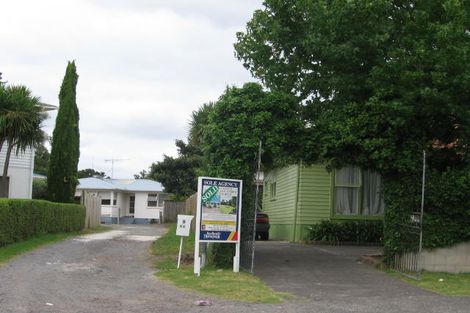Photo of property in 9 Ivy Place, Birkdale, Auckland, 0626