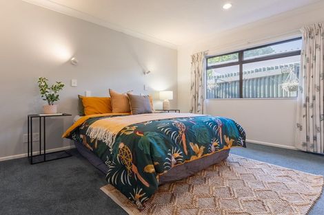 Photo of property in 1 Inverell Place, Waikanae, 5036