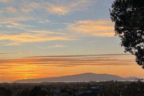 Photo of property in 61 Kakariki Grove, Waikanae, 5036