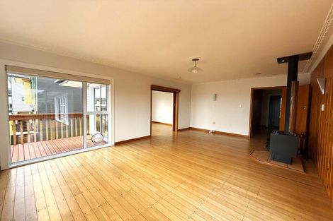 Photo of property in 939 East Coast Road, Torbay, Auckland, 0630