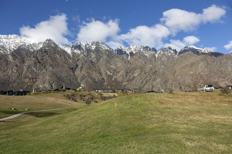 Photo of property in 20 Kinross Lane, Jacks Point, Queenstown, 9371