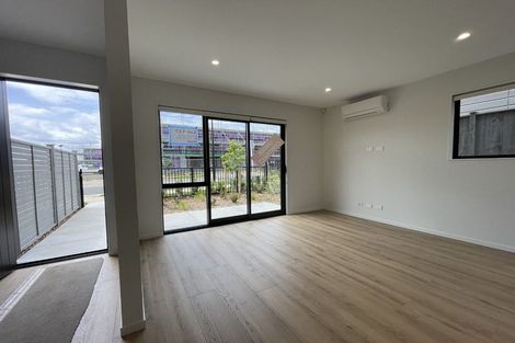 Photo of property in 6 Viridian Avenue, Rosehill, 2113