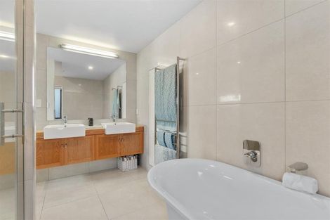 Photo of property in 135 Beach Road, Castor Bay, Auckland, 0620