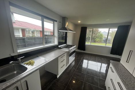 Photo of property in 82 Carisbrooke Street, Aranui, Christchurch, 8061