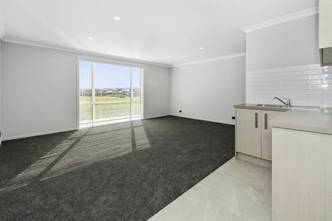 Photo of property in 48 Treestump Road, Takanini, 2112