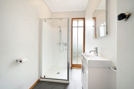 Photo of property in 4149 Great North Road, Glen Eden, Auckland, 0602
