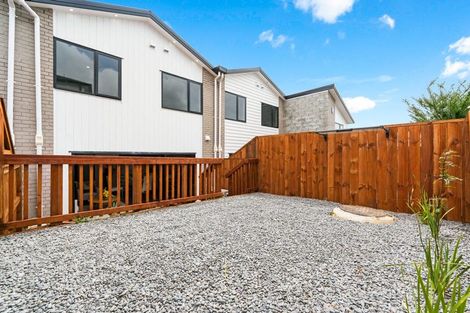 Photo of property in 20 Sabot Place, Massey, Auckland, 0614