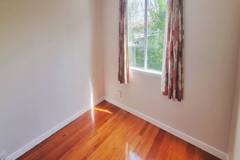 Photo of property in 8 Keeling Road, Henderson, Auckland, 0612