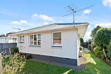 Photo of property in 74 Russley Road, Russley, Christchurch, 8042