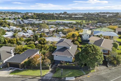Photo of property in 49 Queens Road, Glen Avon, New Plymouth, 4312