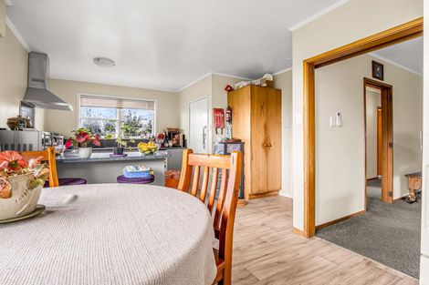 Photo of property in 27 Island View Road, Western Heights, Rotorua, 3015
