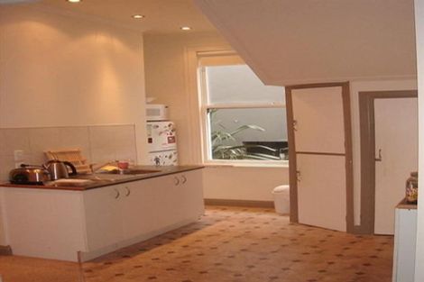 Photo of property in 22 Hanson Street, Mount Cook, Wellington, 6021