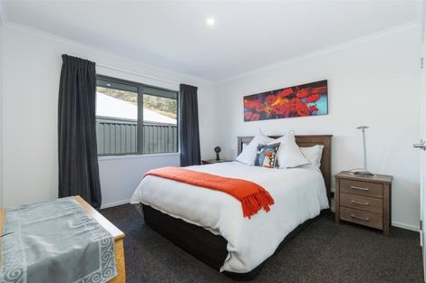 Photo of property in 23 Myles Way, Lower Shotover, Queenstown, 9304