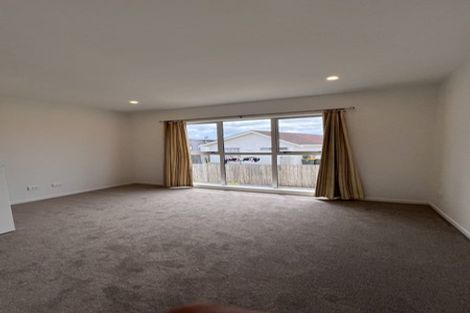 Photo of property in 7 Sheralee Place, Bucklands Beach, Auckland, 2014