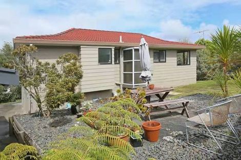 Photo of property in 20 Rehia Road, Massey, Auckland, 0614