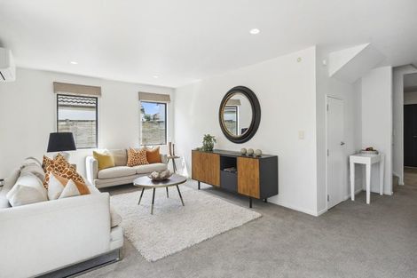 Photo of property in 9/64 Schnapper Rock Road, Schnapper Rock, Auckland, 0632