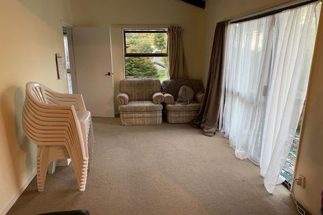 Photo of property in 7 Craigbank Avenue, New Lynn, Auckland, 0600