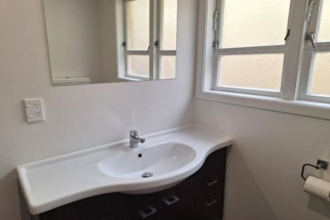 Photo of property in 33b Findlay Street, Moturoa, New Plymouth, 4310