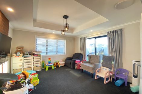 Photo of property in 18 Reuben Avenue, Rolleston, 7615