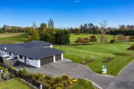 Photo of property in 8 Te Haunui Lane, Pegasus, 7612